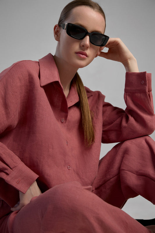 Women's sustainable hemp set with straight leg pants and oversized shirt in color masala. Perfect for all seasons and events.